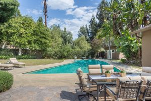 1650 Vista Pl, Pool