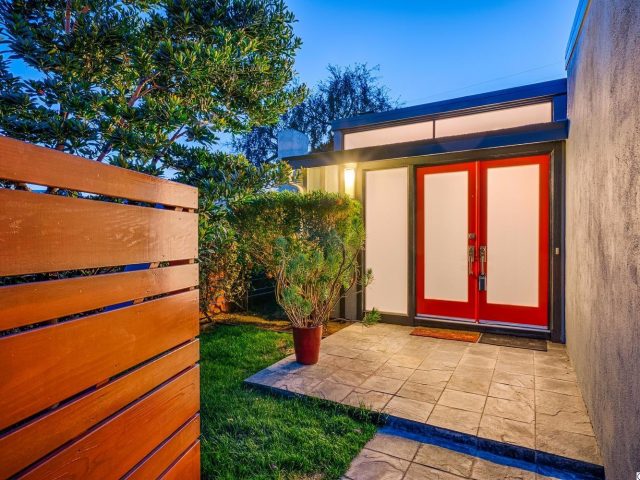 ITech MLS # 316008276 Entry