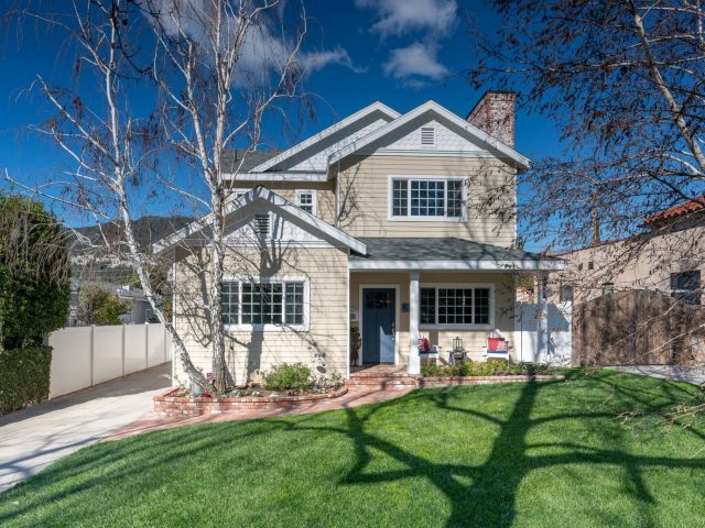 3429 Rosemary Front