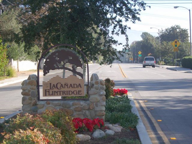 La Cañada Real Estate Report