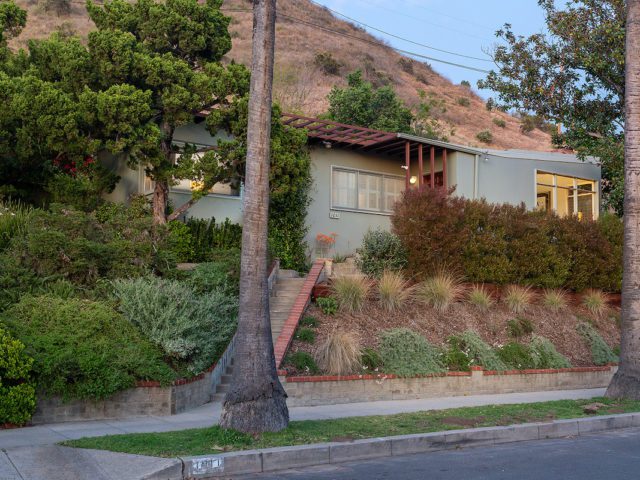 1011 Mountain Front