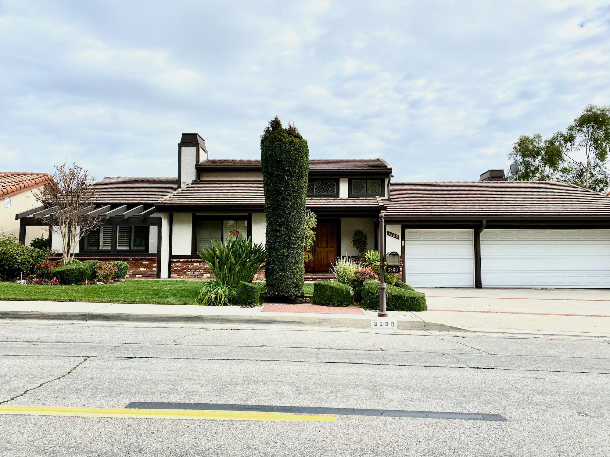 Oakmont Country Club Homes For Sale Glendale DIGGS 818.396.7588